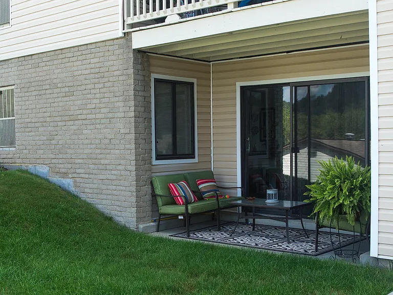 Squires Manor Apartment Homes — Photo 14