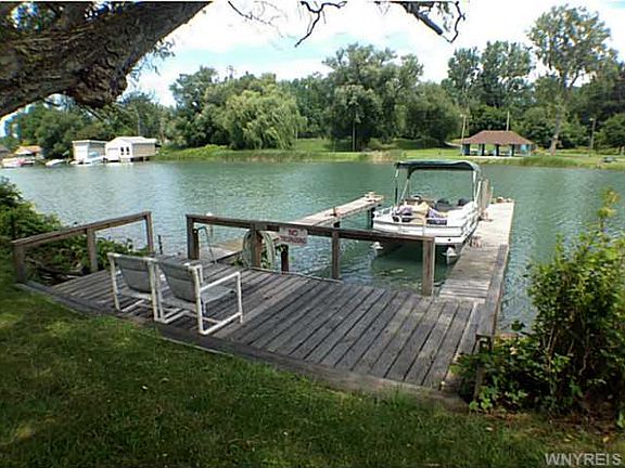 2nd image of 794 Creekside Dr