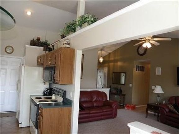 5th image of 2109 Hartland Blvd