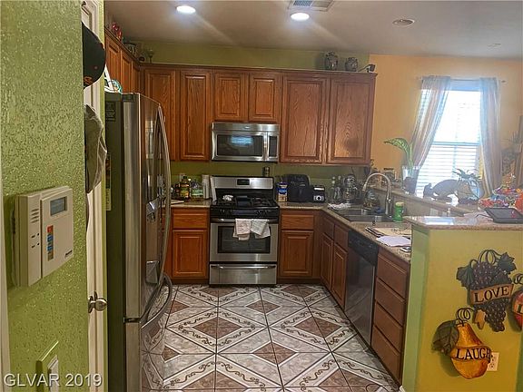 3rd image of 4517 Carbine Chapel St