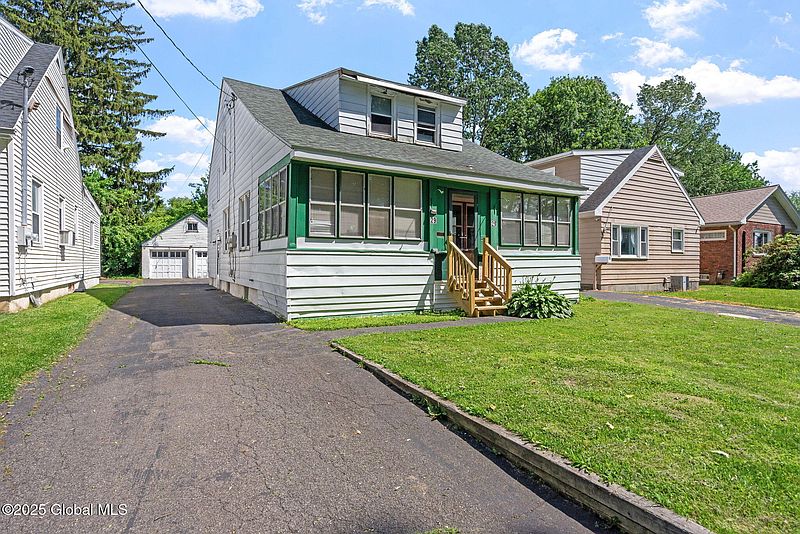 2nd image of 29 Tampa Avenue