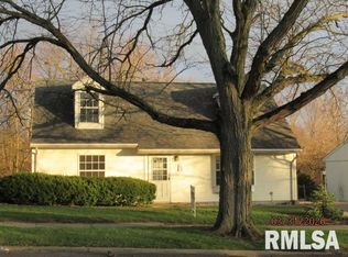 3908 W Creighton Ter, Peoria, IL 61615