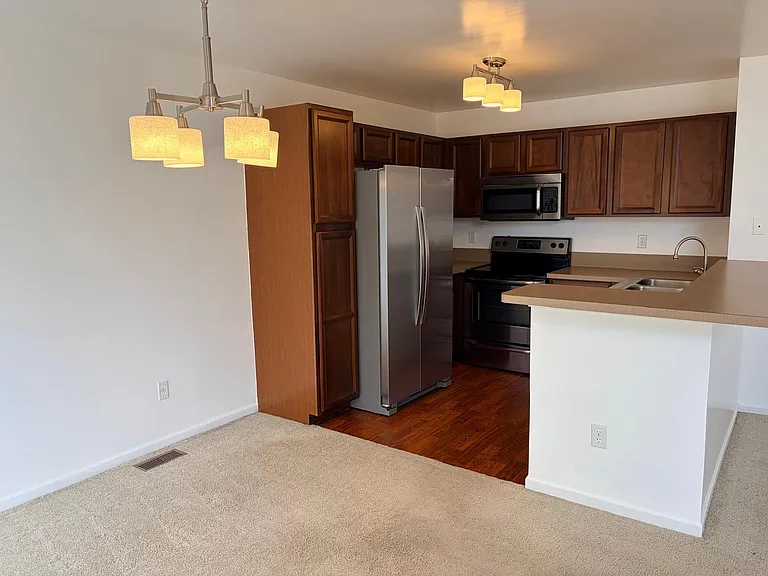 26201 Chesapeake Cir — Photo 6