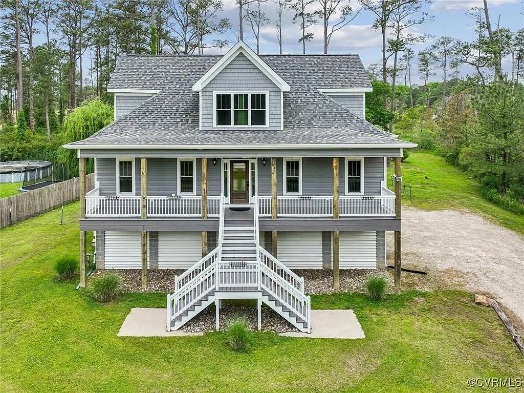 5 bed, 2900 sqft, $3,695 — Photo 1