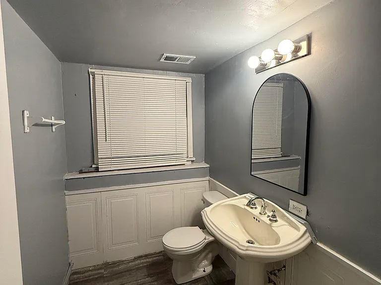 3327 Laurel Ln — Photo 11