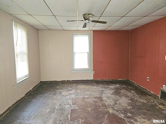 5th image of 1812 Schiller St