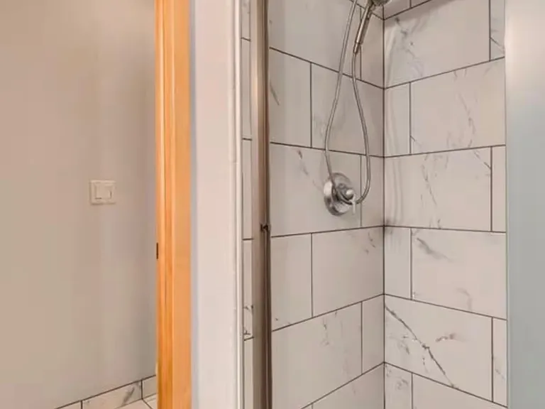 404 Sawyer Cir — Photo 11