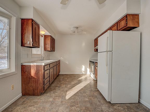 5th image of 205 E 6th St