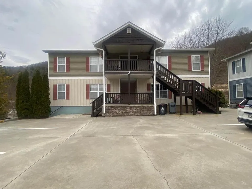 393 Black Rock Mountain Pkwy #A2