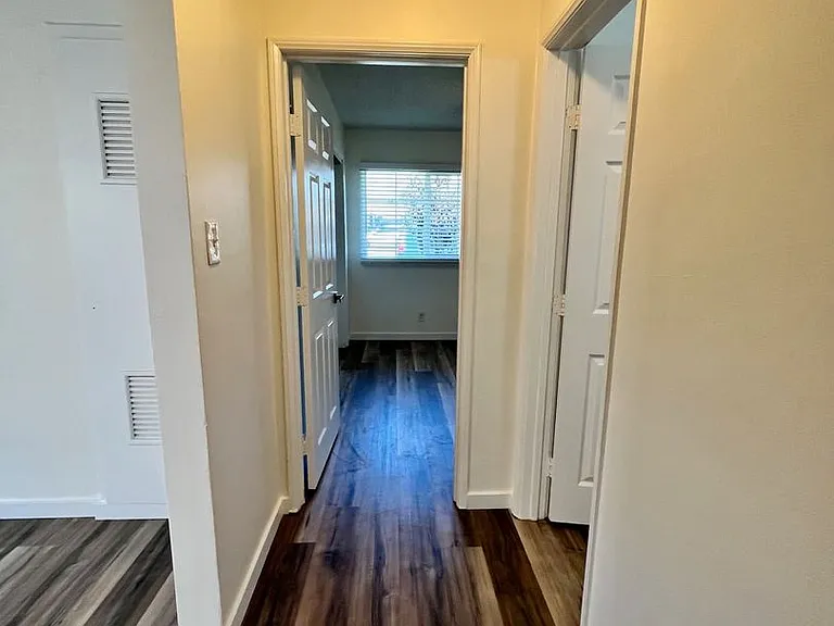 4108 Redondo Beach Blvd — Photo 8