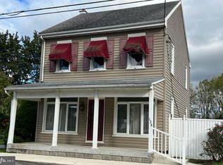 124 N Pine Grove St, Fredericksburg, PA 17026