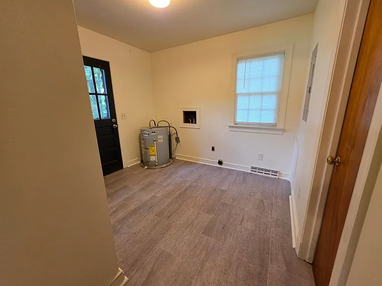 318 Jasper Ln — Photo 20