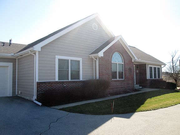 2nd image of 8040 Joshua Ln #8040