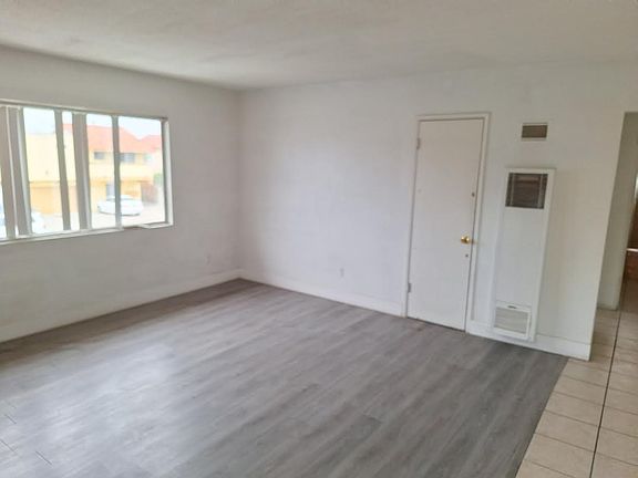 5th image of 4245 42nd St #4245