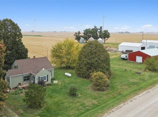 1495 Hickory Ave, New Sharon, IA