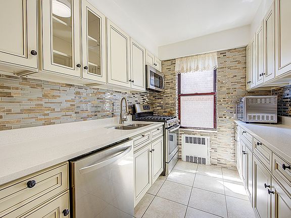 4th image of 37-50 87th St APT 3E