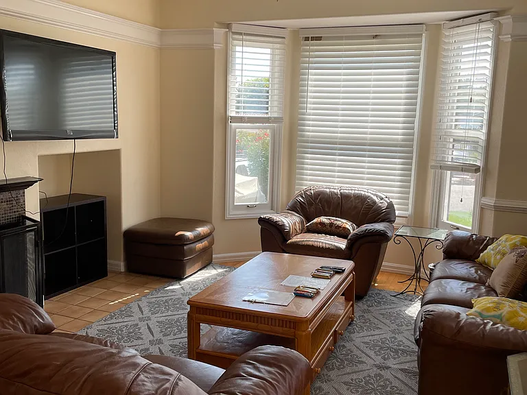 1128 S Clementine St S — Photo 4