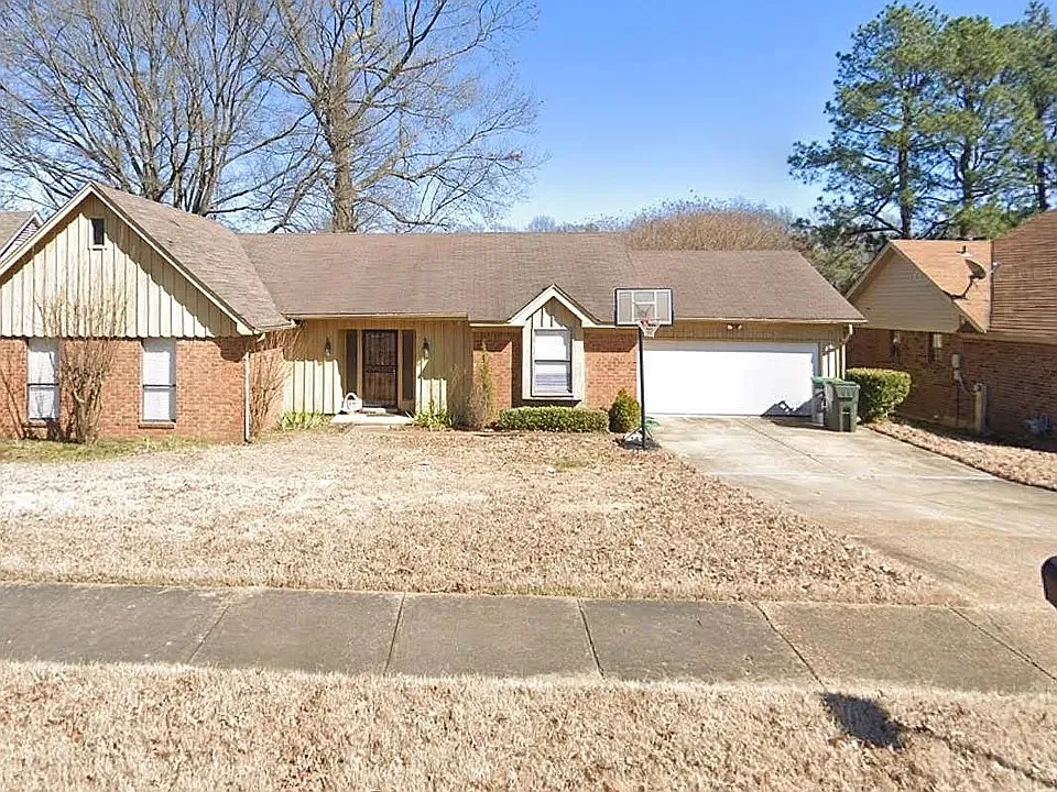 3 bed, 1600 sqft, $1,695 — Photo 1