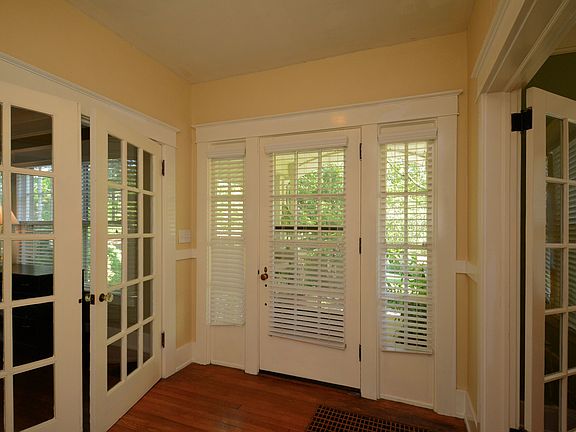 4th image of 906 Martinwood Cir