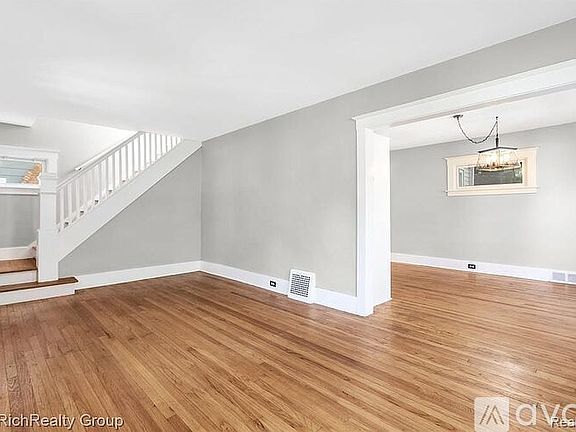 5th image of 506 Gardenia Ave