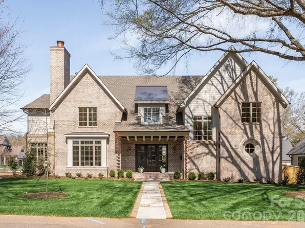 221 N Canterbury Rd, Charlotte, NC 28211