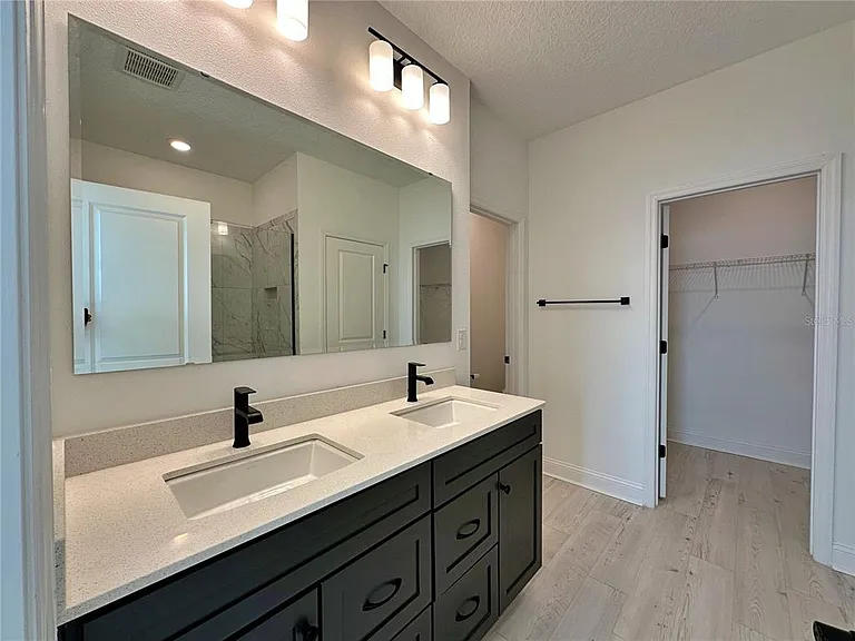 43 Waverly Ln — Photo 11