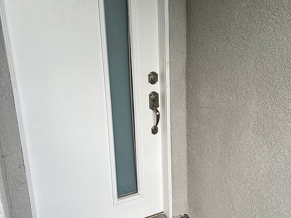 4th image of 1232 Leland Way #101