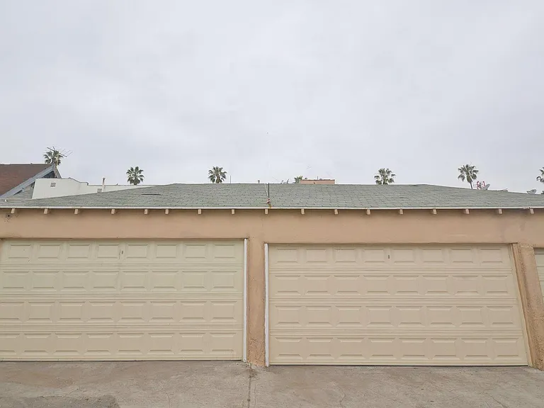 1170 Menlo Ave — Photo 5