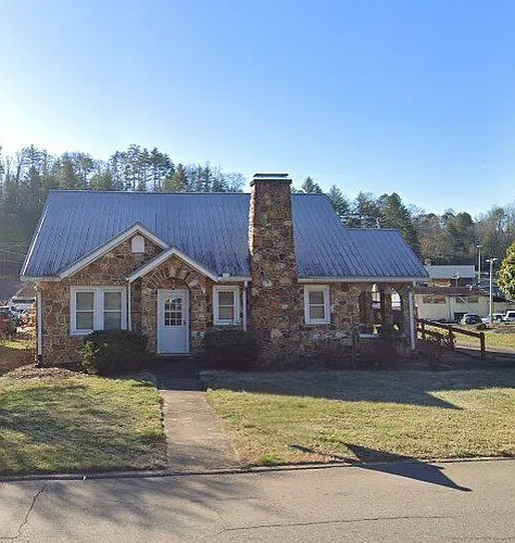 330 W Main St Photo 1
