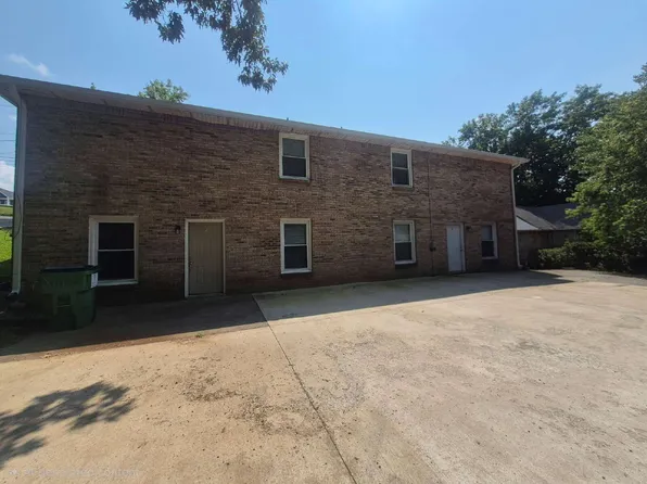 1 bed, 1.0 bath, 800 sqft, $850, 83C Lawn St, Clarksville, TN 37040
