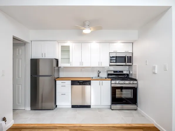 165 West 95th Street 3N image 2 of 6