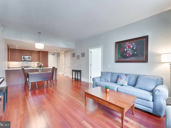 130 S 18th St Unit 602, Philadelphia, PA 19103