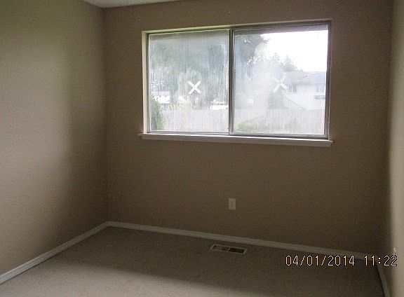 5th image of 4616 221st Street Ct E