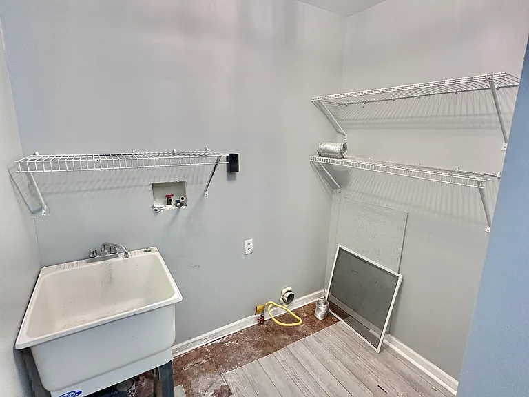 1751 Clara St — Photo 56
