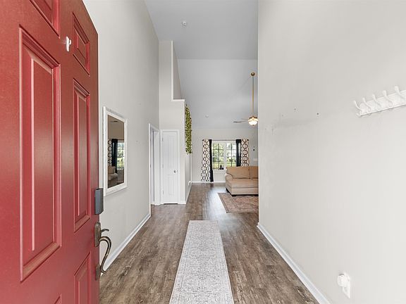 4th image of 155 Palm Terrace Loop