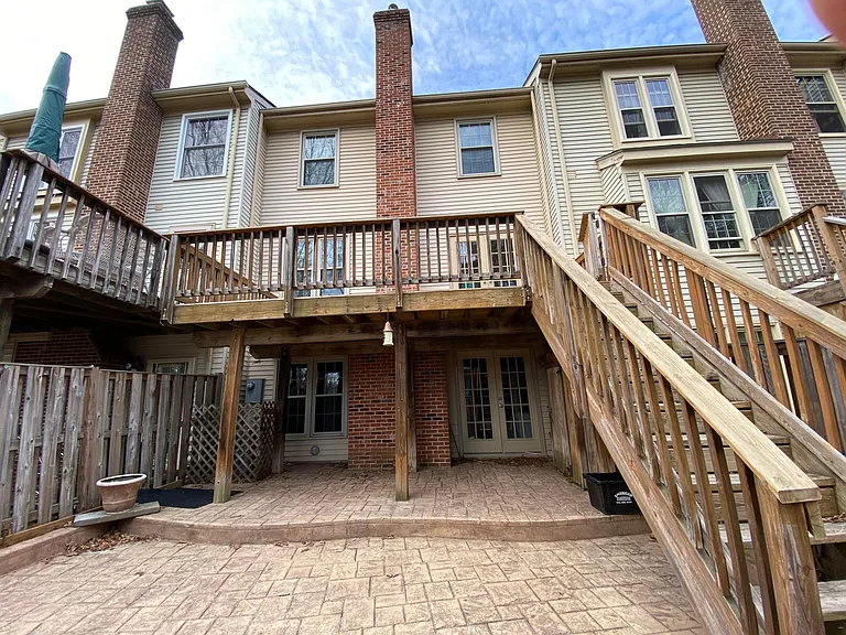 6323 Millwood Ct — Photo 16