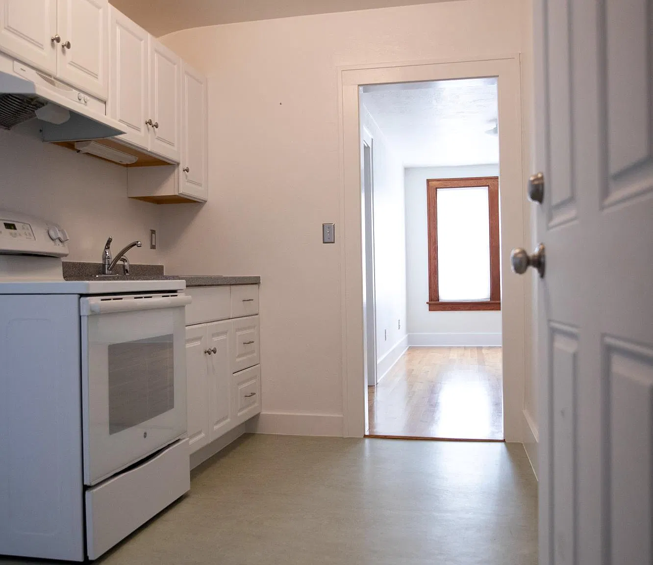 701 Brooks St — Photo 4