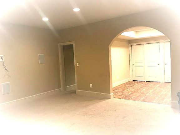 2nd image of 6300 Lakewood Dr
