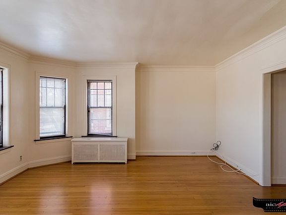 5th image of 7928 S Paxton Ave