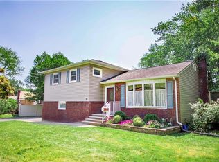 35 Ludvigh Rd, Bardonia, NY 10954