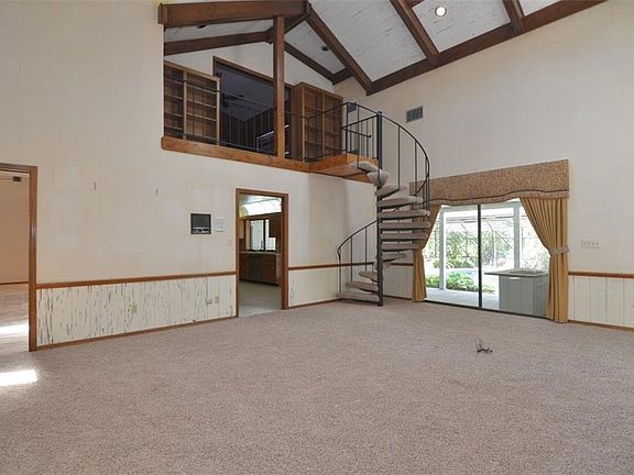 4th image of 203 Magnolia Lake Dr
