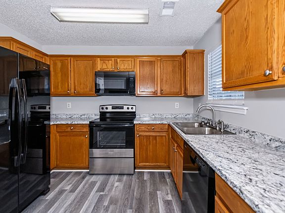 4th image of 3338 Waggoner Way