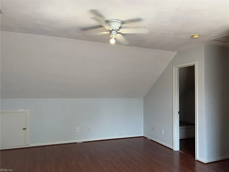 1837 Heald Way — Photo 14
