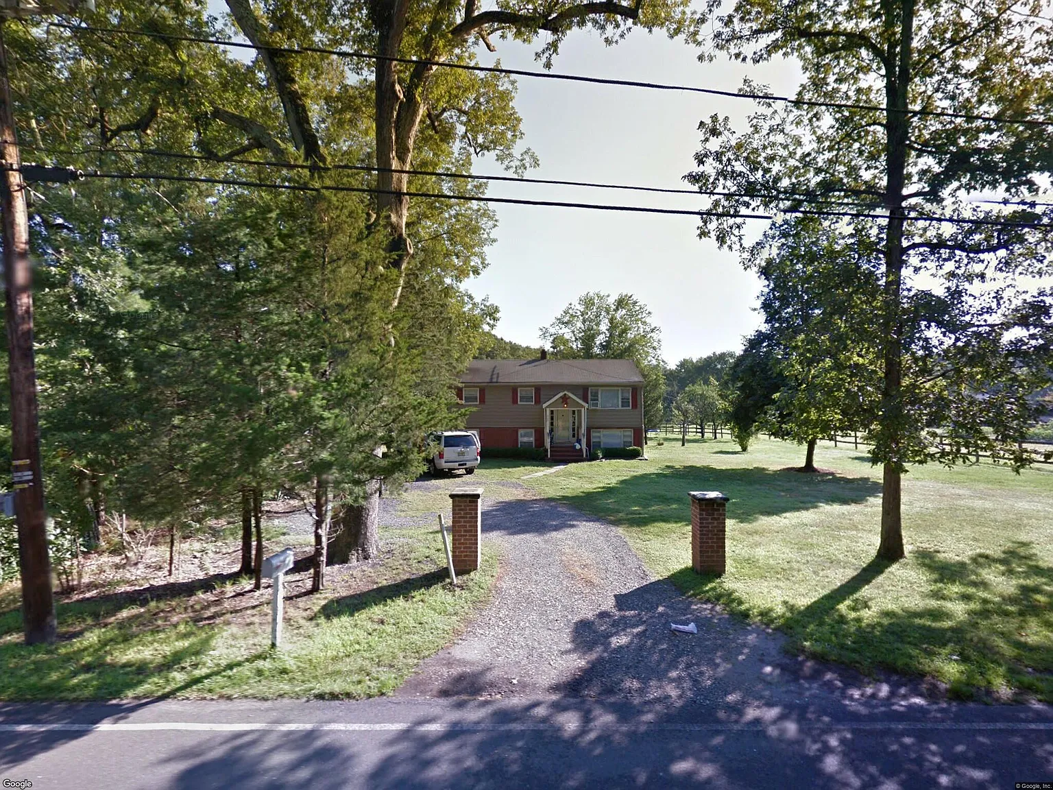 263 Locust Ave photo 1