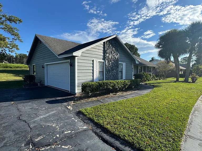 653 Pelican Bay Dr — Photo 27