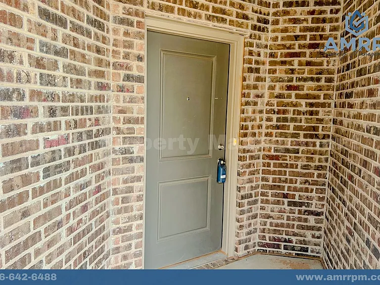 1248 N 7th St — Photo 2