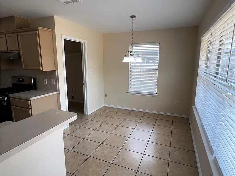 1210 Canna Lily Ln — Photo 5