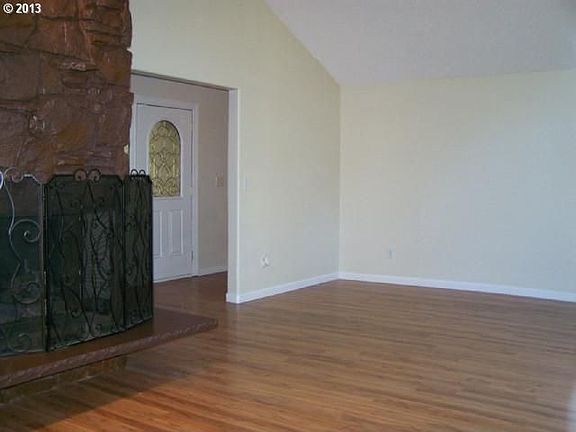 5th image of 816 SE 99th Ave