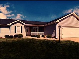 3502 Boulder Ridge Dr, Champaign, IL 61822