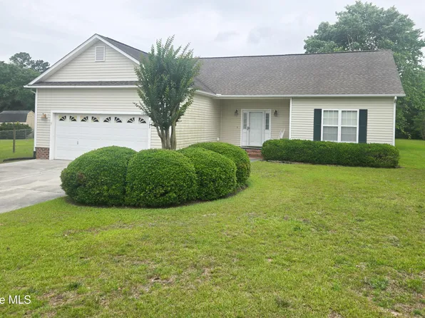 203 Raven Ridge Court, Swansboro, NC 28584